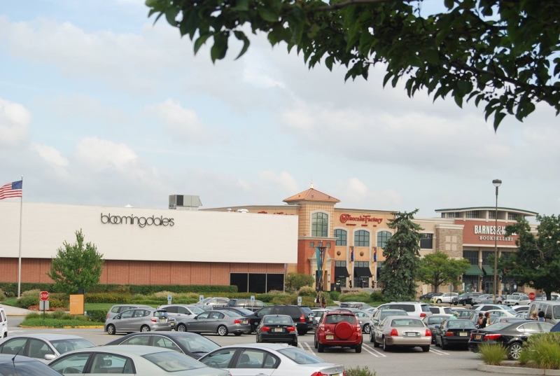 The Shops at Riverside (77 stores) - shopping in Hackensack, New Jersey NJ  NJ 07601 - MallsCenters